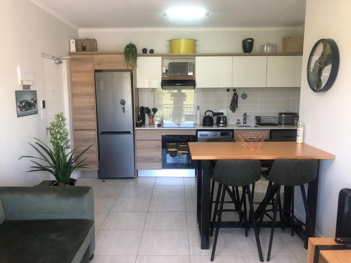 Luxurious Waterfall 1 Bedroom Condo With Free Uncapped Wifi Midrand Luaran gambar