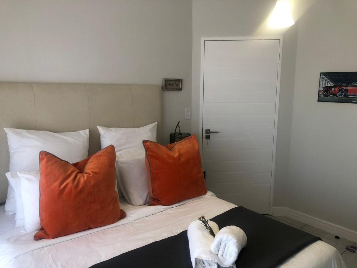 Luxurious Waterfall 1 Bedroom Condo With Free Uncapped Wifi Midrand Luaran gambar