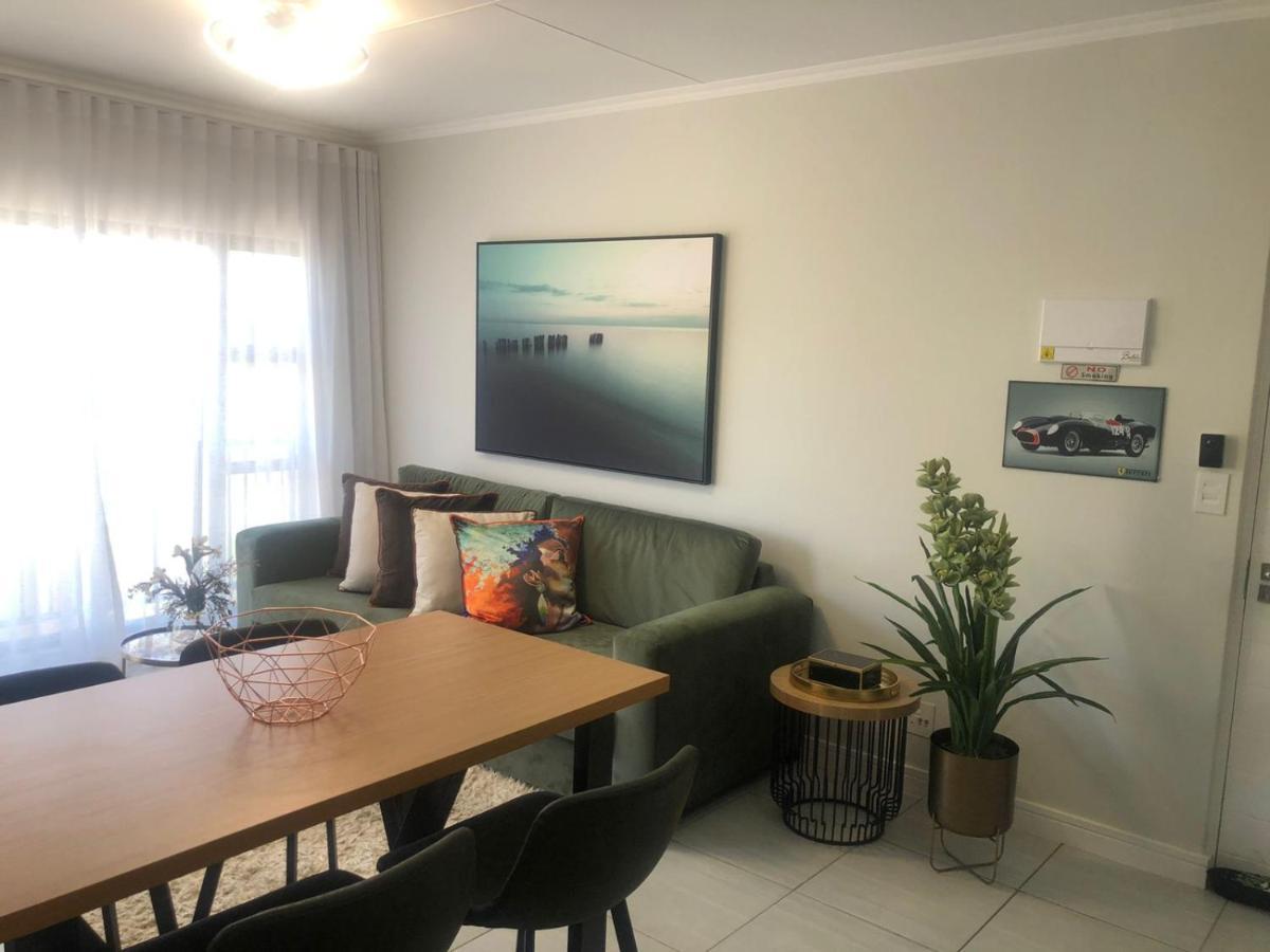 Luxurious Waterfall 1 Bedroom Condo With Free Uncapped Wifi Midrand Luaran gambar