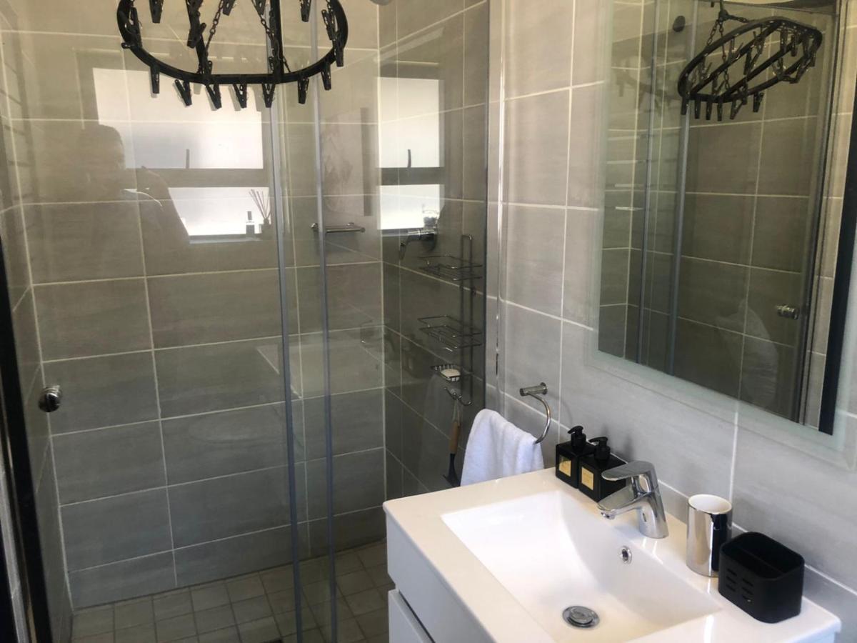 Luxurious Waterfall 1 Bedroom Condo With Free Uncapped Wifi Midrand Luaran gambar