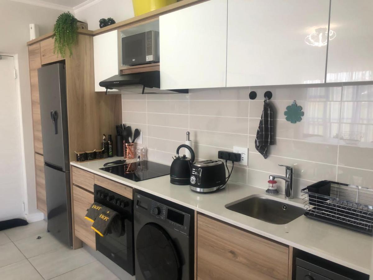 Luxurious Waterfall 1 Bedroom Condo With Free Uncapped Wifi Midrand Luaran gambar
