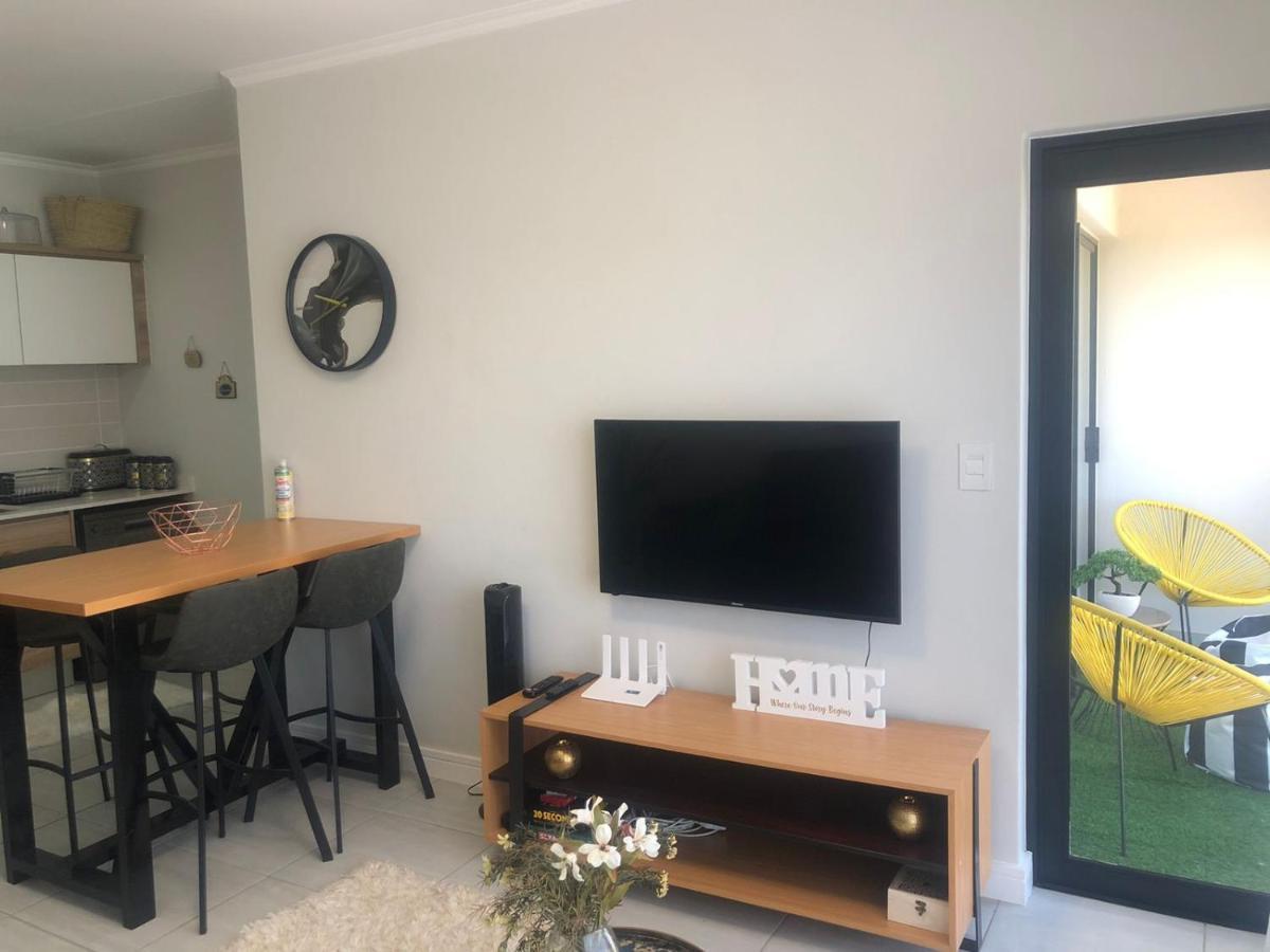 Luxurious Waterfall 1 Bedroom Condo With Free Uncapped Wifi Midrand Luaran gambar
